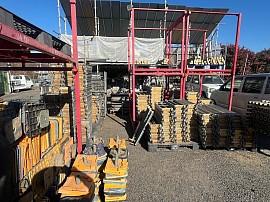 整理整頓された資材置場
