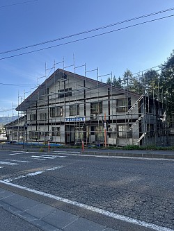 別　荘　地　ペ　ン　シ　ョ　ン